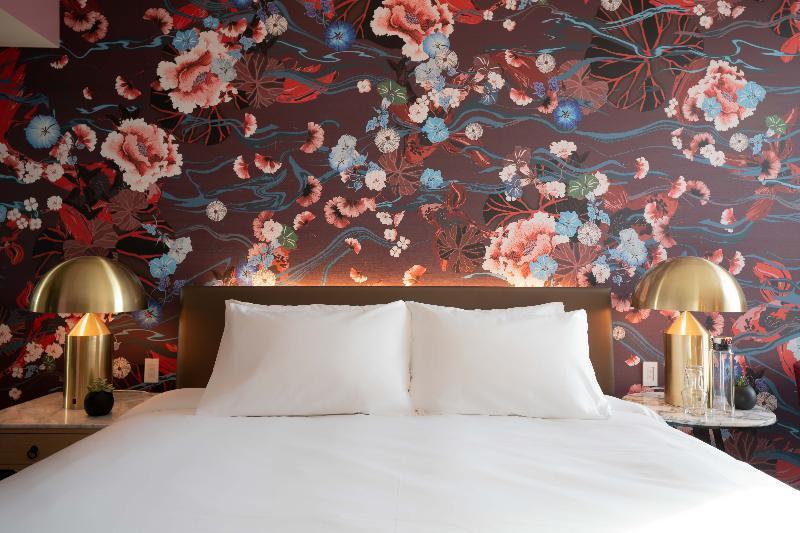 Versante Hotel Richmond Exterior foto A bedroom at the hotel