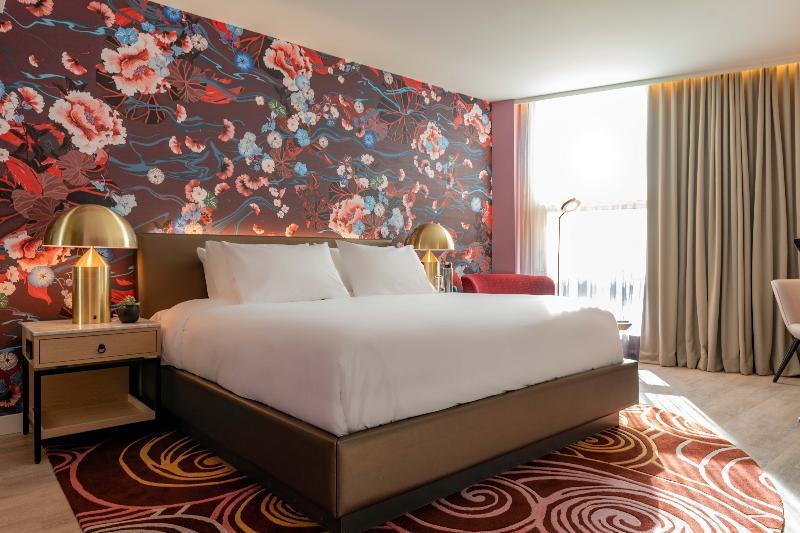 Versante Hotel Richmond Exterior foto A bedroom at the hotel