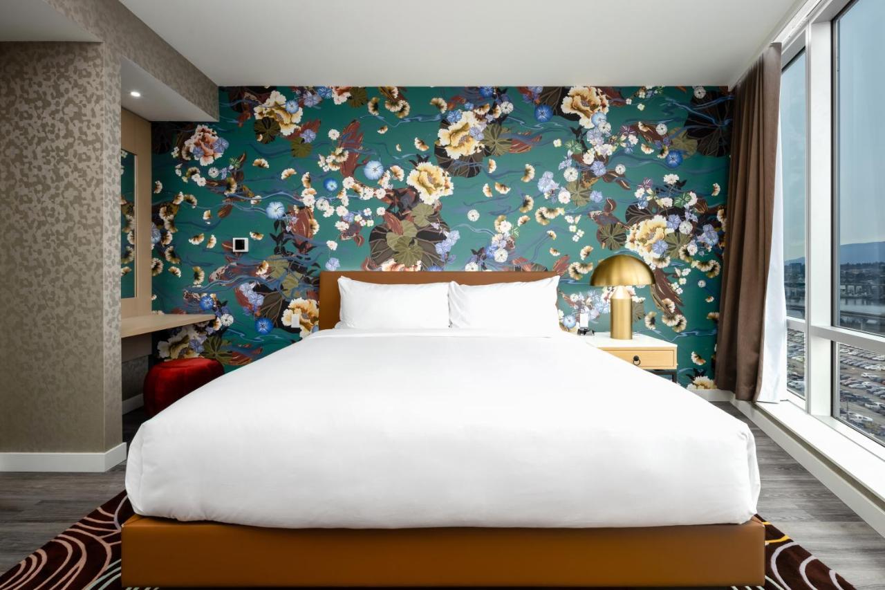 Versante Hotel Richmond Exterior foto A bedroom at the hotel