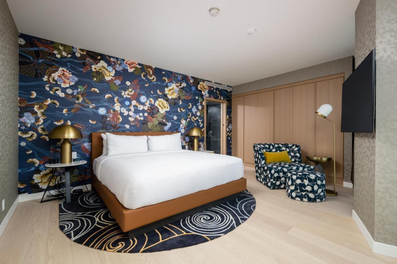Versante Hotel Richmond Exterior foto A bedroom at the hotel