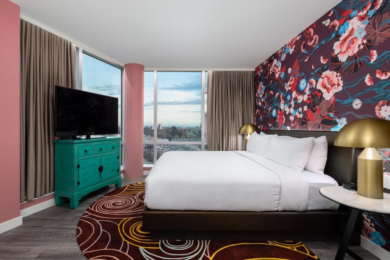 Versante Hotel Richmond Exterior foto A bedroom at the hotel